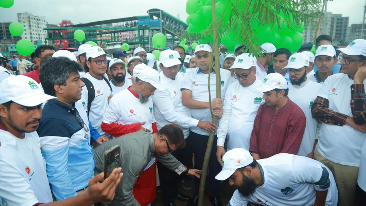 নারায়ণগঞ্জকে সবুজায়ন করতে এক লাখ গাছ রোপণ